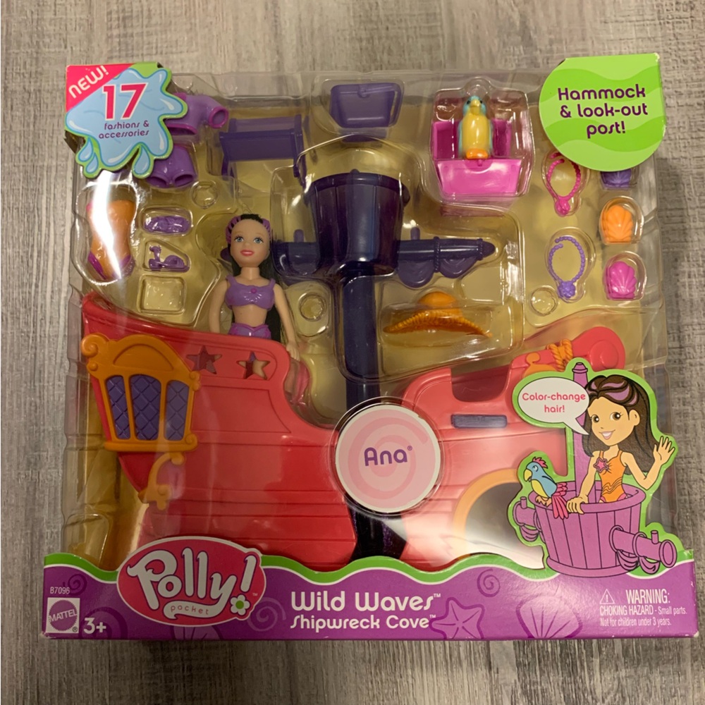NIB 2003 Polly Pocket Wild Waves Shipwreck Cove with color change hair